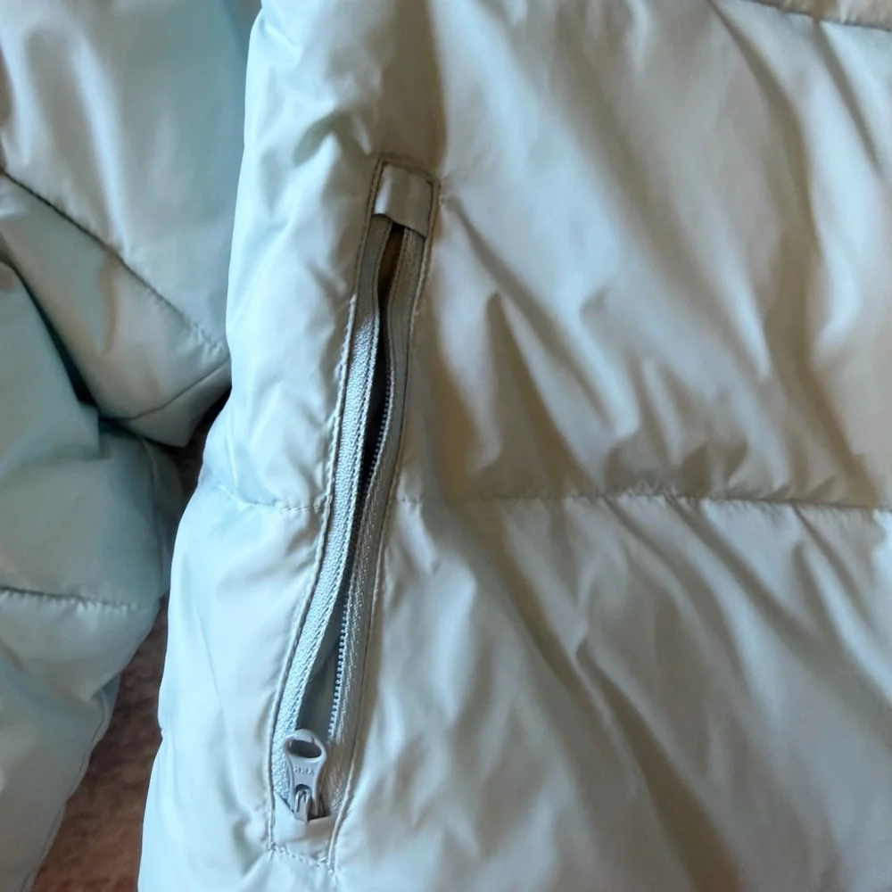 Alo Yoga Women's Light Crop Blue Puffer Jacket - new never used no tags size S - Picture 3 of 6